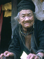 <strong>Lire la suite</strong><br>Hmong - (peuples) Hmong - (peuples)