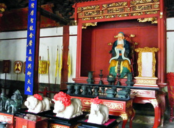 <strong>Lire la suite</strong><br>Confucianisme Confucianisme