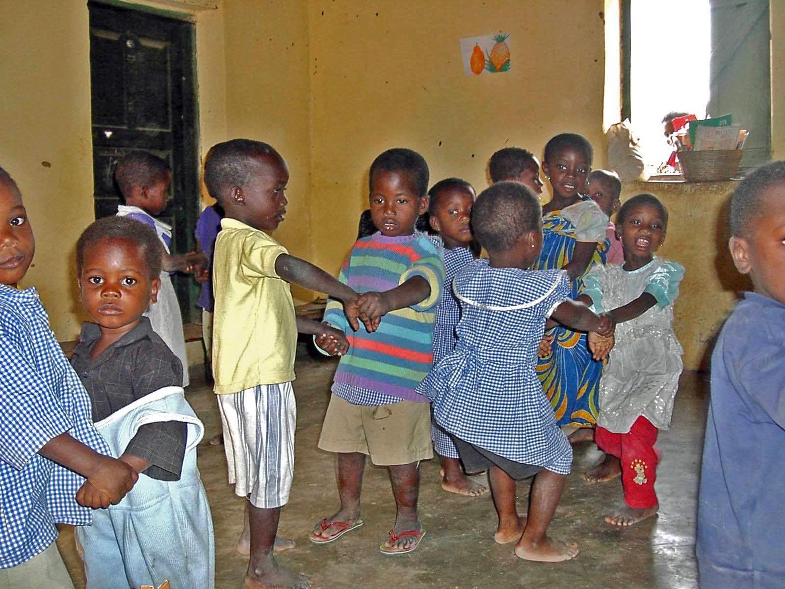 enfants togolais a l' ecole