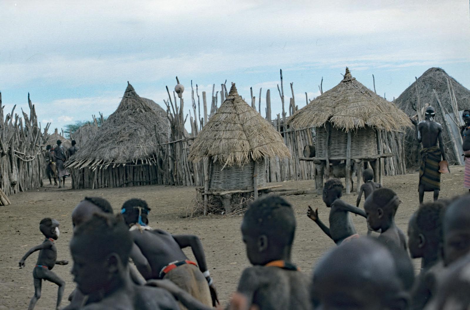 ethnie des Karo de la vallée de l'Omo