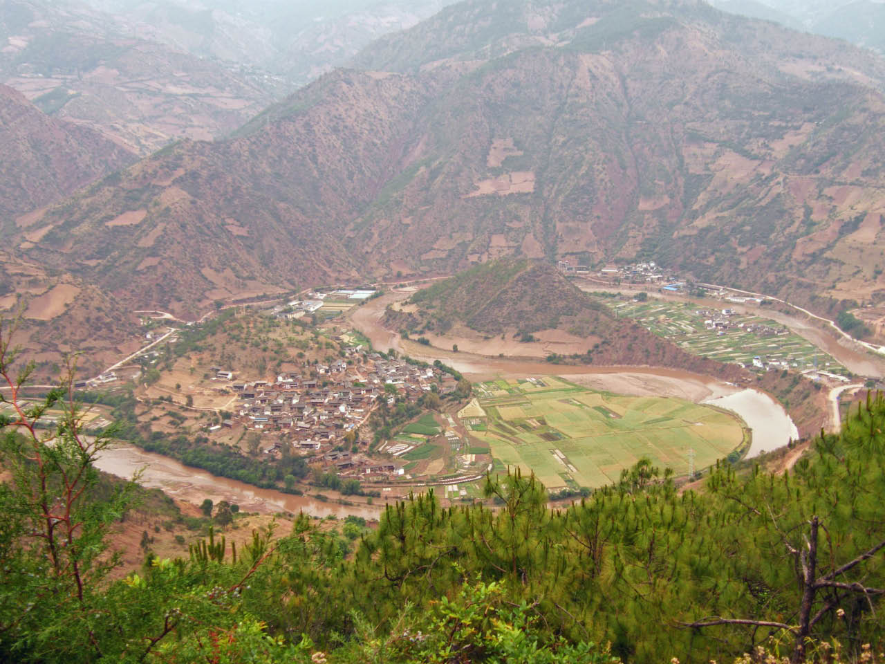 Yin Yan formé par les méandres d'une rivière du Yunnan