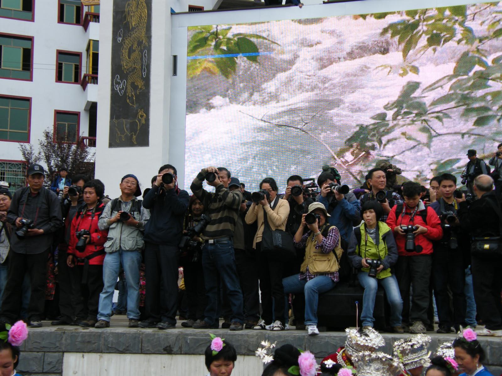 touristes chinois a la fete des soeurs au Guizhou