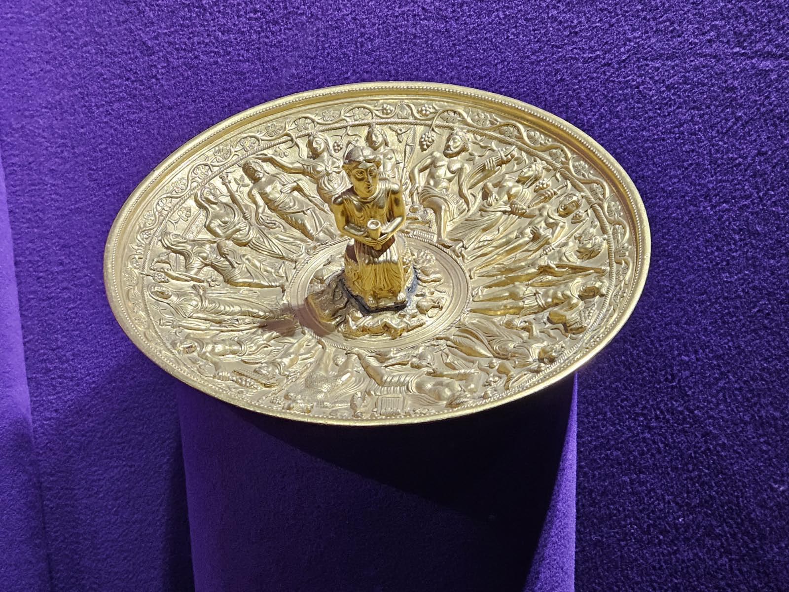 Trésor de Pietroasele au musée de Bucarest Trésor de Pietroasele au musée de Bucarest