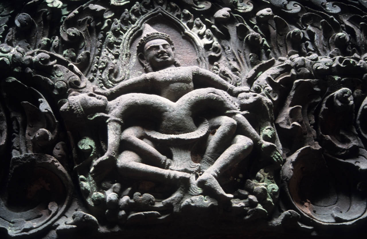 bas relief du temple khmer de Vat Phu de Champasak (sud Laos)