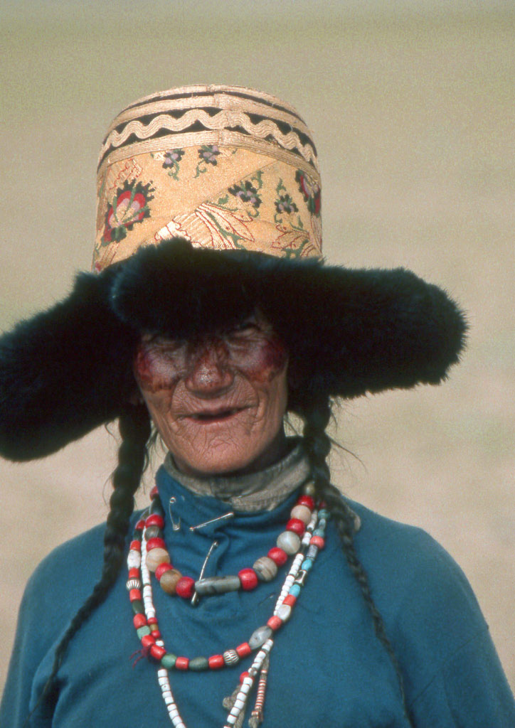 Chaude coiffe d'une tibétaine Drog pa du Chang Tang
